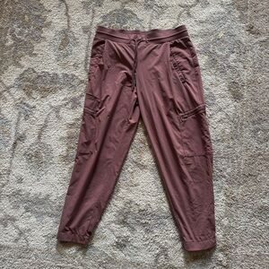 Athleta. Venture pant. Mauve. 10P